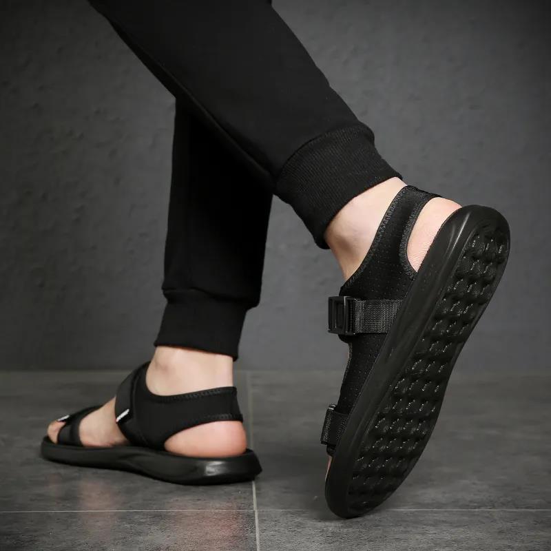 Summer Men's Beach Shoes Outdoor Non-slip Waterproof Sandals Lightweight Breathable Soft-soled Sandals
