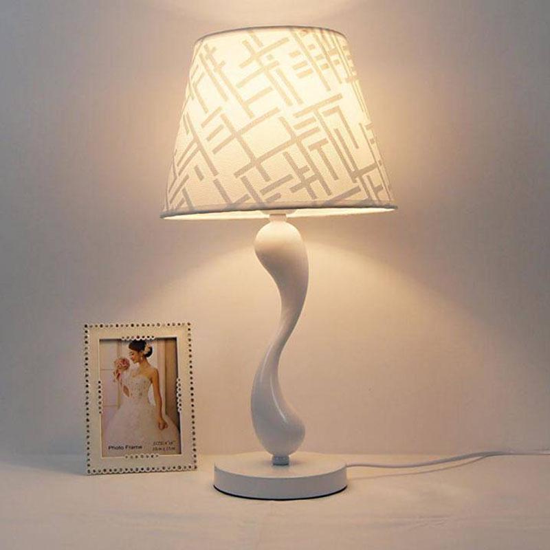 Modern Minimalist Table Lamp Bedroom Bedside Lamp Creative Blue Fabric Lampshade Lamp Living Room
