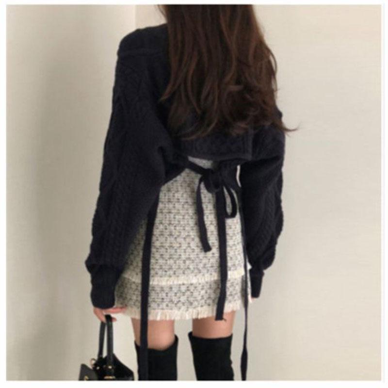 Autumn and Winter Women's Loose Thick Sweater V-neck Back Strap Long-sleeved Sweater Women Short Twist Knit Pullover Sweater Crop Tops