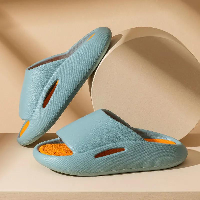 Summer Men's and Women's Slippers To Wear Outside The Bathroom with Non-slip Thick Bottom Wear-resistant Couple Slippers