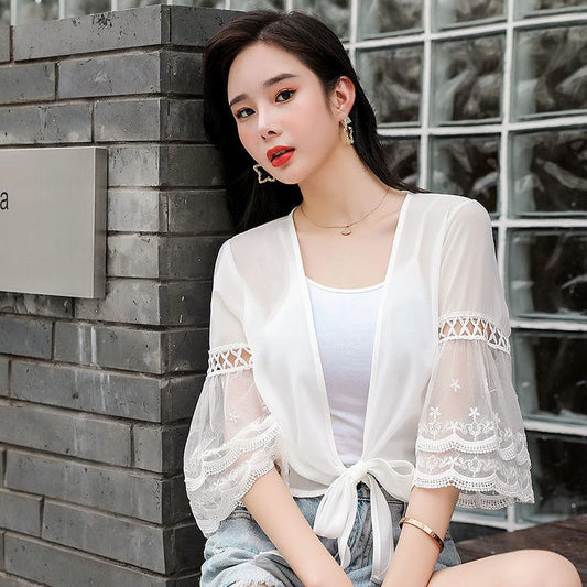 1 PCS Lace Cardigan Women Beach Sun Protection Summer Short Solid Color Thin Shawl White Flower Pattern