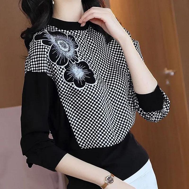 Women's Spring and Autumn Plaid T-Shirt Large Size Loose Round Neck Long Sleeve Top