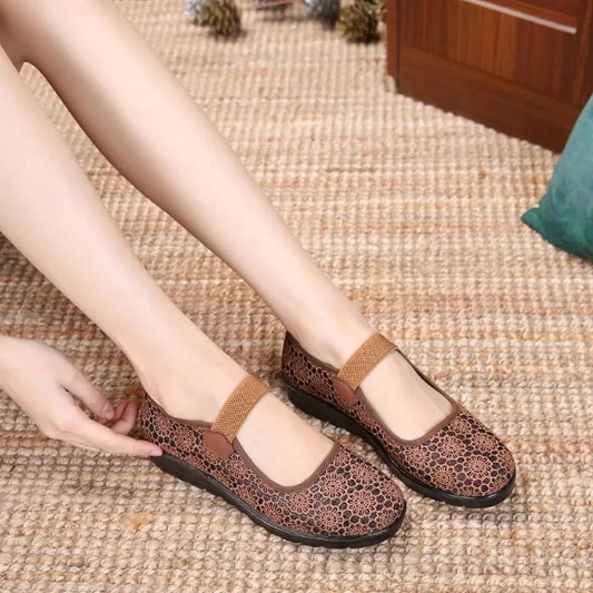 Female Spring Solid Color Soft Sole Flat Hollow Out Shoes Women's Summer Large Size Breathable Mesh Shoes