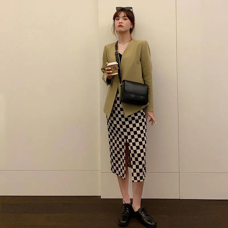 Temperament High Waist Autumn and Winter Black and White Checkerboard Checkerboard Split Bag Hip Straight Mid-length Skirt Women