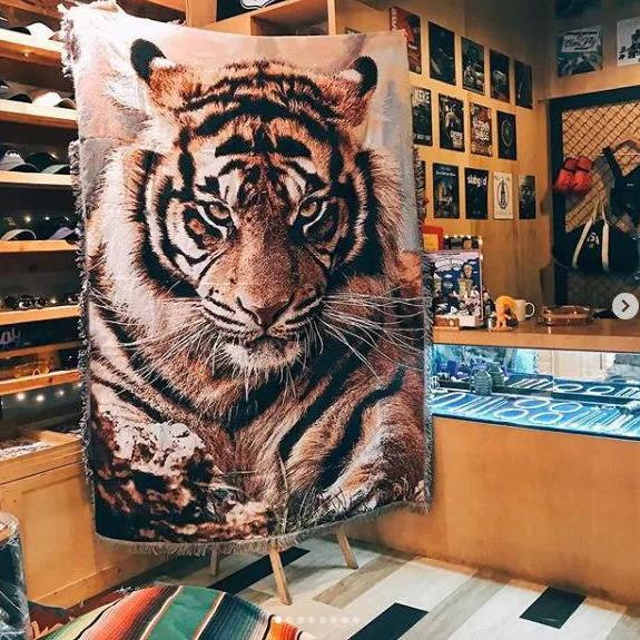 Simple Modern Tiger Pattern Knitted Sofa Cover Universal Sheet Tablecloth and Cover Cloth for Four Seasons Jacquard Weave Blanket