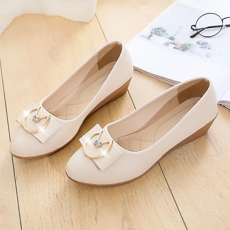 Women's Wedge Heel Spring and Autumn Round Toe All-match Comfortable Slip-on Leather Shoes