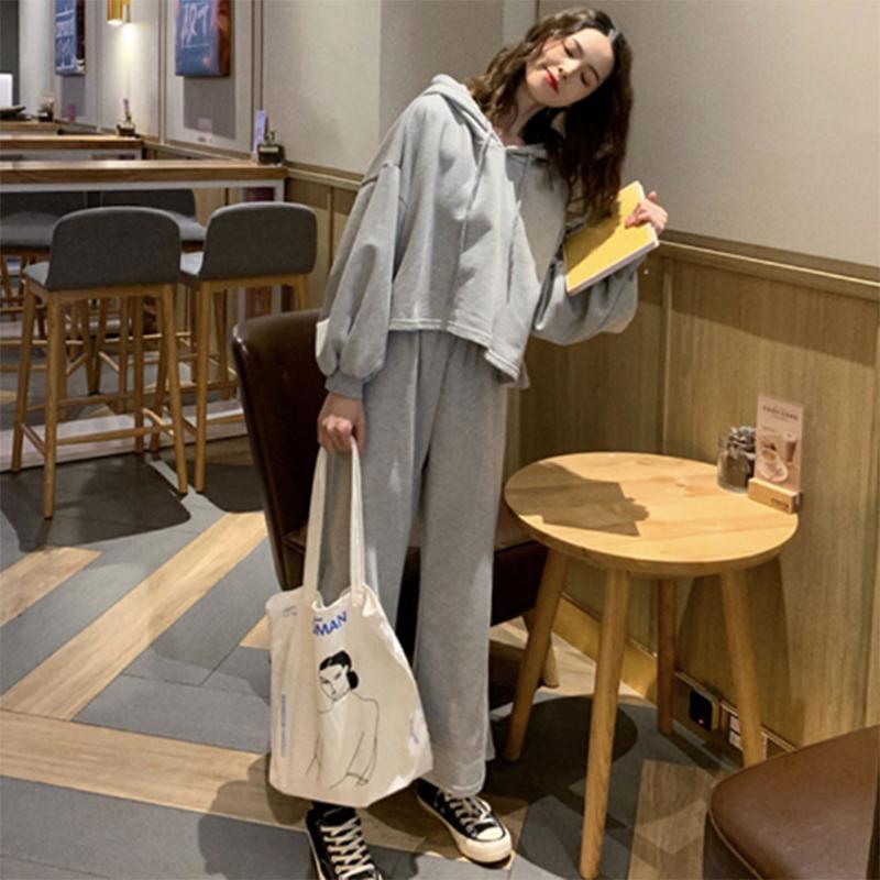 Sports and Leisure Suit Women's Spring and Autumn Hooded Long-sleeved Sweater Loose Wide-leg Trousers Fashion Two-piece Set