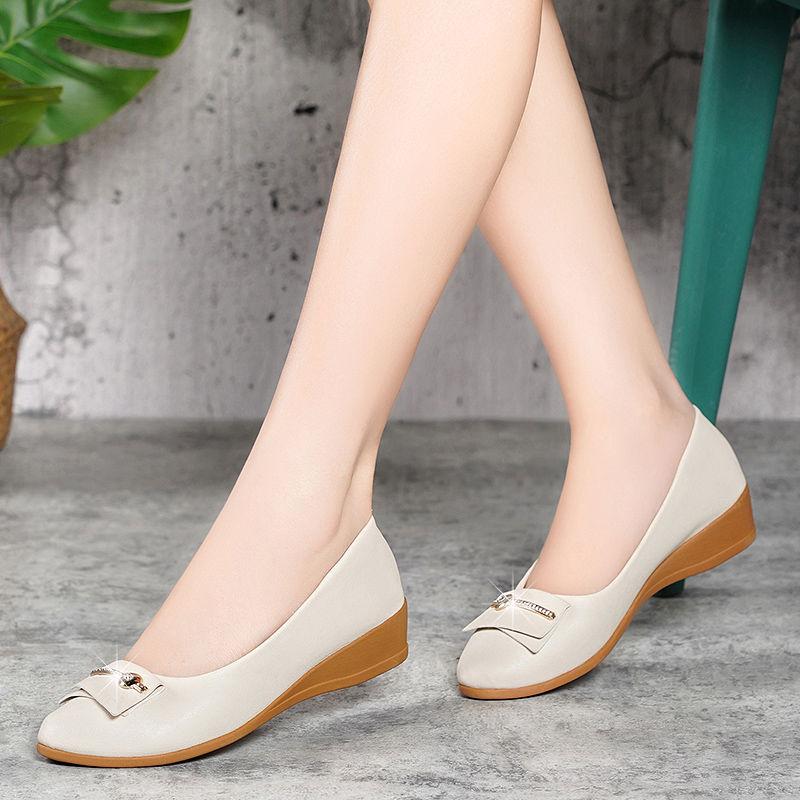 Work Shoes Women's Soft-soled Shoes Wedge Heel Leather Shoes One Pedal Single Leather Shoes Elegant Design High Heels Light and Comfortable
