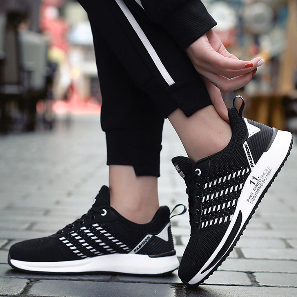 Couples Sports Shoes Fashion Women Flying Woven Mesh Breathable Non-Slip Wear-Resistant Cushion Sneakers Men's Vulcanize Shoes