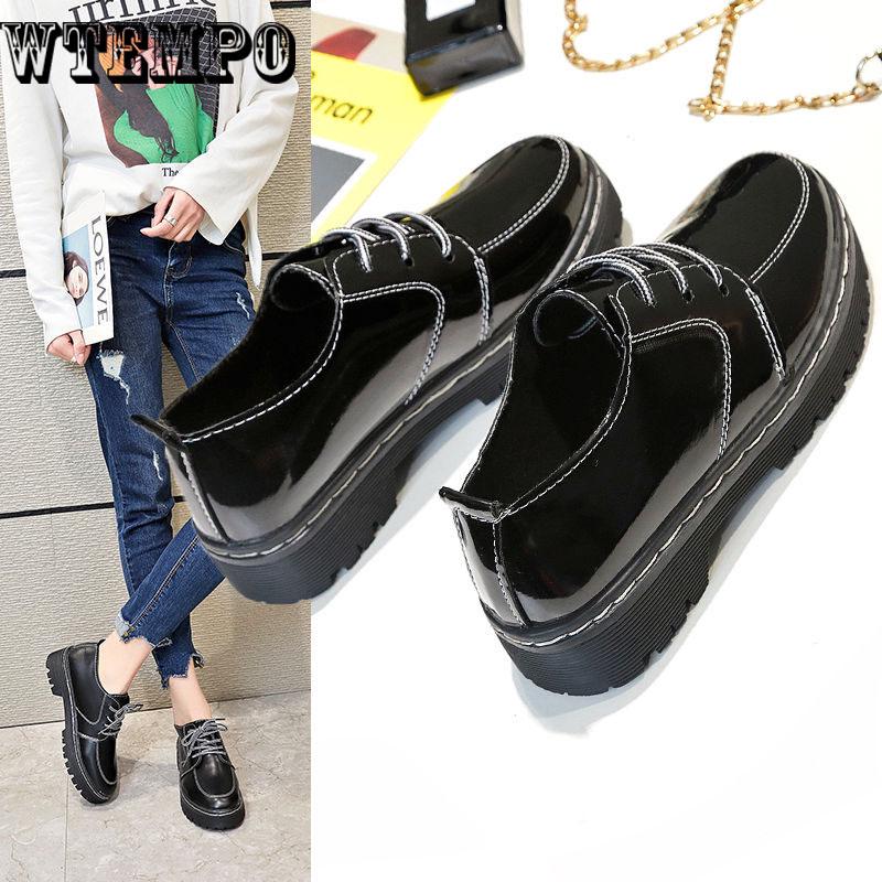 Loafers Women Leather Round Toe Wingtip Glazed Shoes Patent Leather Brogue Flats