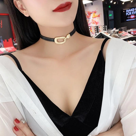 Korean Choker Collar Necklace Female Neck Chain Leather Necklace Clavicle Black Neck Chain Short Neck Strap Jewelry Neck Ring Choker Necklaces