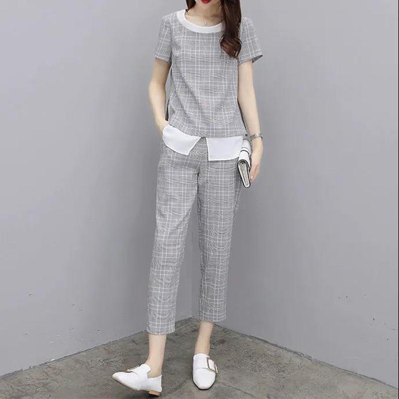 Women's Loose and Thin Casual Plaid Suit Women's Casual Pants Two-piece Suit Round Neck Short Sleeve + Casual Straight-leg Pants Ladies Daily Suit