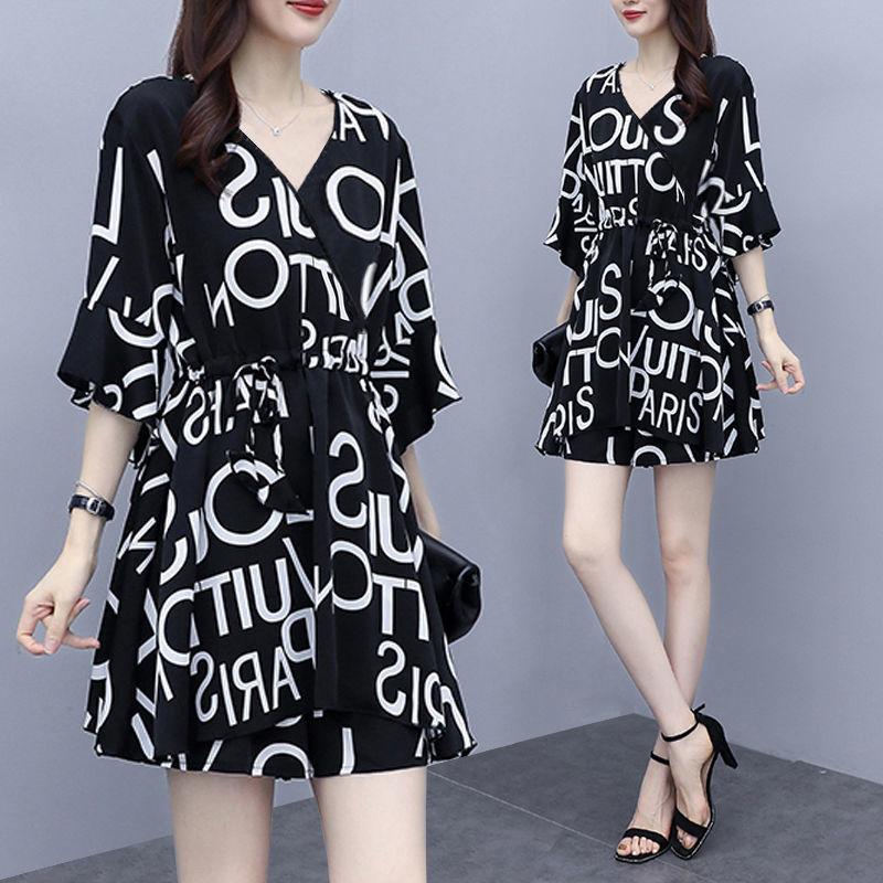 Suit Dress Shorts Suit Female Slim Chiffon Shorts Two-piece V-neck Top Loose Covering Belly and Waist Slimming Ladies Temperament Skirt