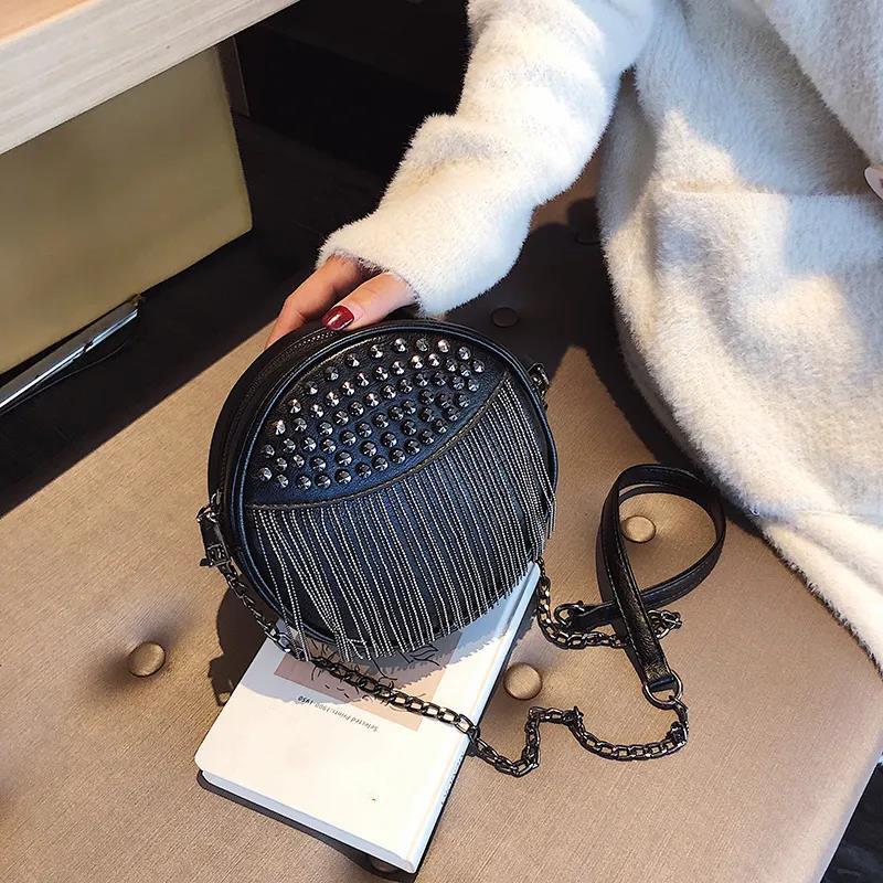 Tassel Rivet Round Bag Metal Chain Pu Leather Messenger Bag Women Outing Trip Crossbody Bags Black