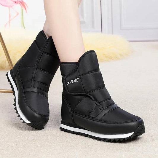 Cloth Shoes Are Lightweight and Warm In Winter Plus Velvet Waterproof Non-slip Flat-bottomed Snow Boots Women's Cotton Shoes Short-tube Cotton Boots