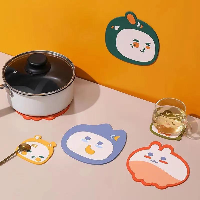 4pcs Cartoon Silicone Dining Table Placemat Coaster Kitchen Accessories Cup Mat Bar Mug Cartoon Animal Drink Pads