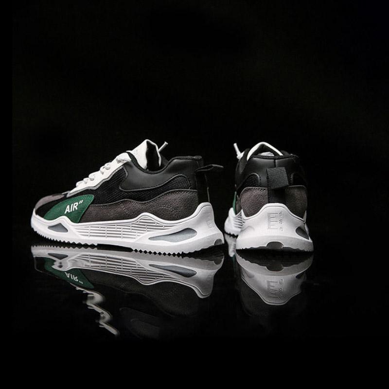 Men Sneakers Lightweight Fashion Casual Shoes Men Slip on Walking Shoes Trainers Mesh Flat Homme Big Size