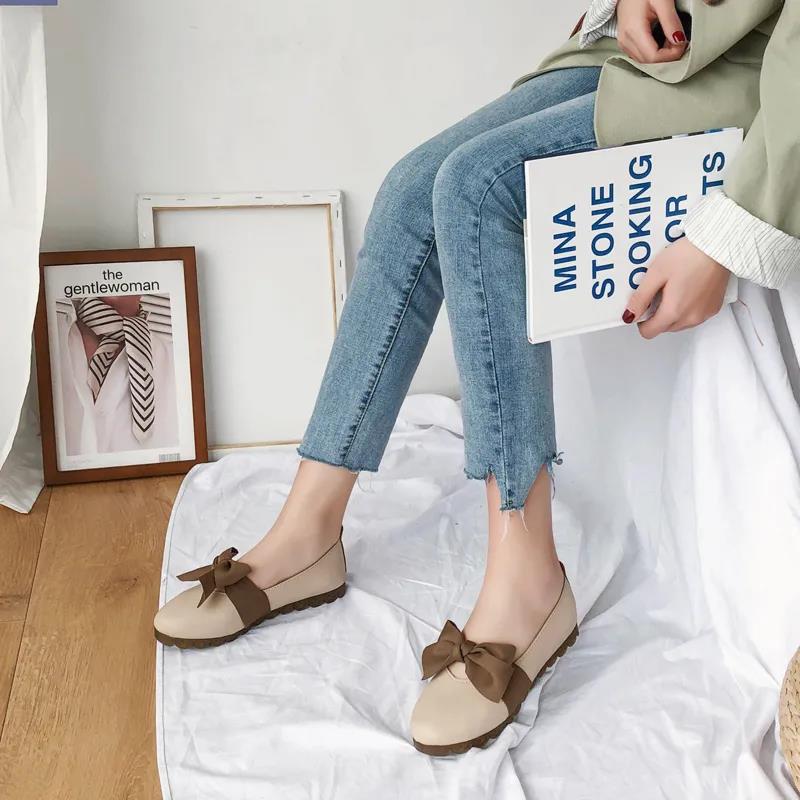 Loafers Flat Round Toe Single Shoes Women Shallow Mouth Flat-heeled Soft-soled Peas Shoes Sweet Bow Work Shoes Comfortable and Light
