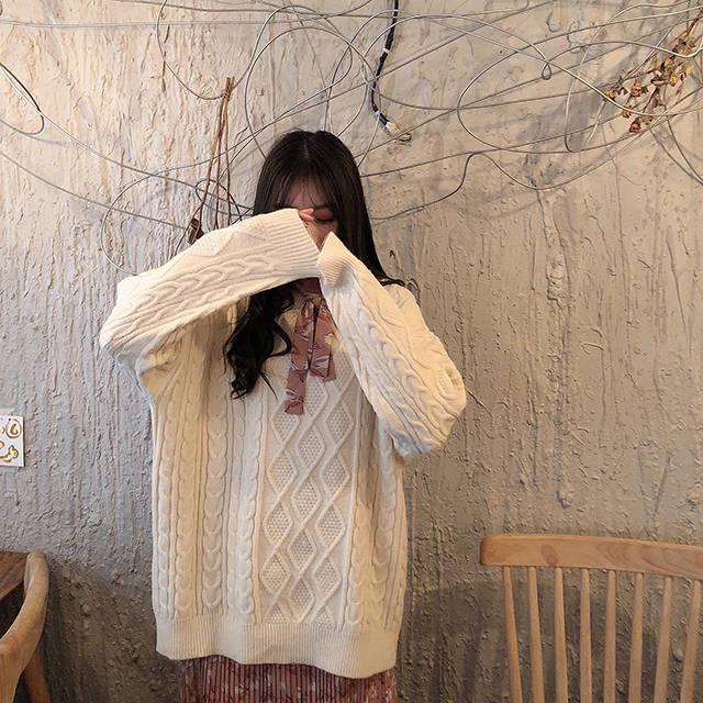 Pofulove White Round Neck Twist Sweater Female Autumn Winter Loose Wild College Style Knitted Coat