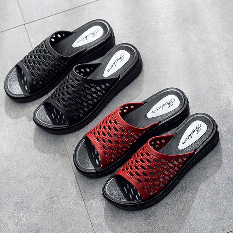Sandals and Slippers Ladies Summer Fashion Wear All-match Thick-soled Middle-aged and Elderly Flat-bottom Non-slip Home Mother Shoes