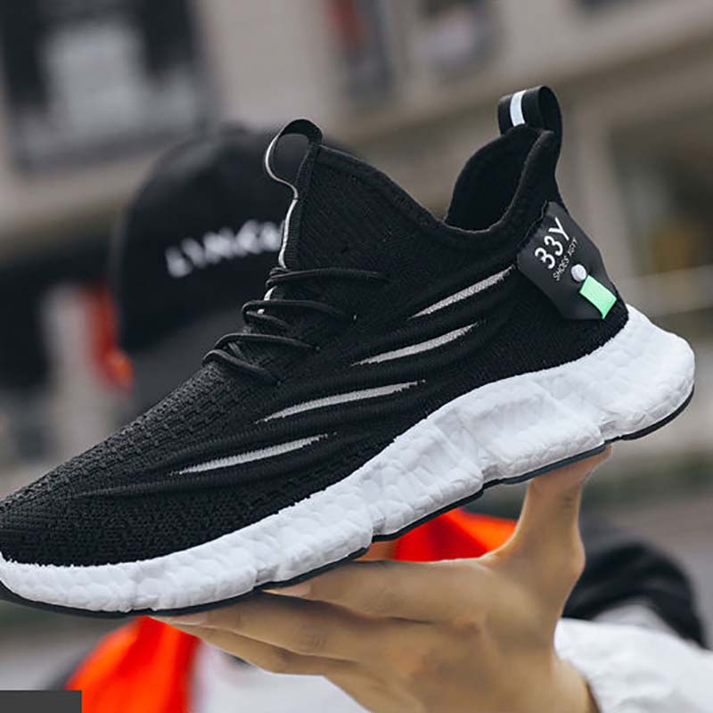 Comfortable and Breathable Men's Sports Shoes Summer Trend Casual Shoes Running Shoes Mesh Flying Shoes