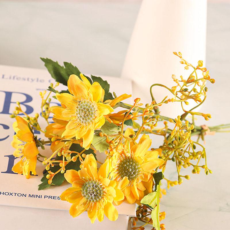 Small Daisy High-end Simulation Flower Living Room Decoration Home Decoration Bouquet Finished Chamomile Dried Bouquet Photo Props