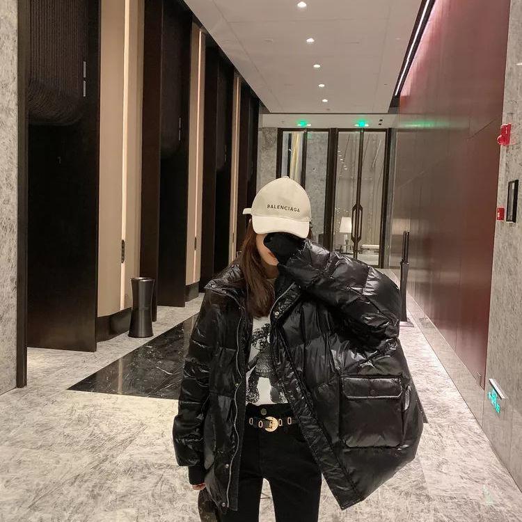 Loose Stand-up Collar Short Down Jacket Women Winter Diagonal Pocket White Duck Down Jacket
