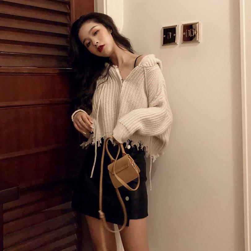 Pofulove Early Autumn Hole Shirt Design Sense Female Niche Hooded Casual Short Coat Knitted Sweater