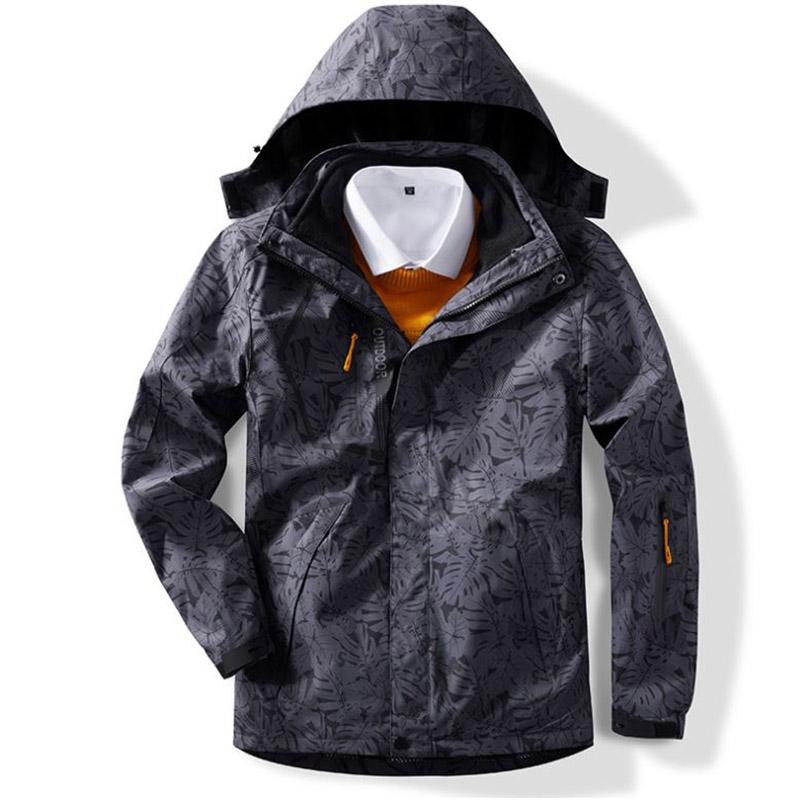 Men's Three-in-one Outdoor Sportswear Clothing Large Size Soft Shell Jacket Windproof and Waterproof Mountaineering Camping Outdoor Windbreaker