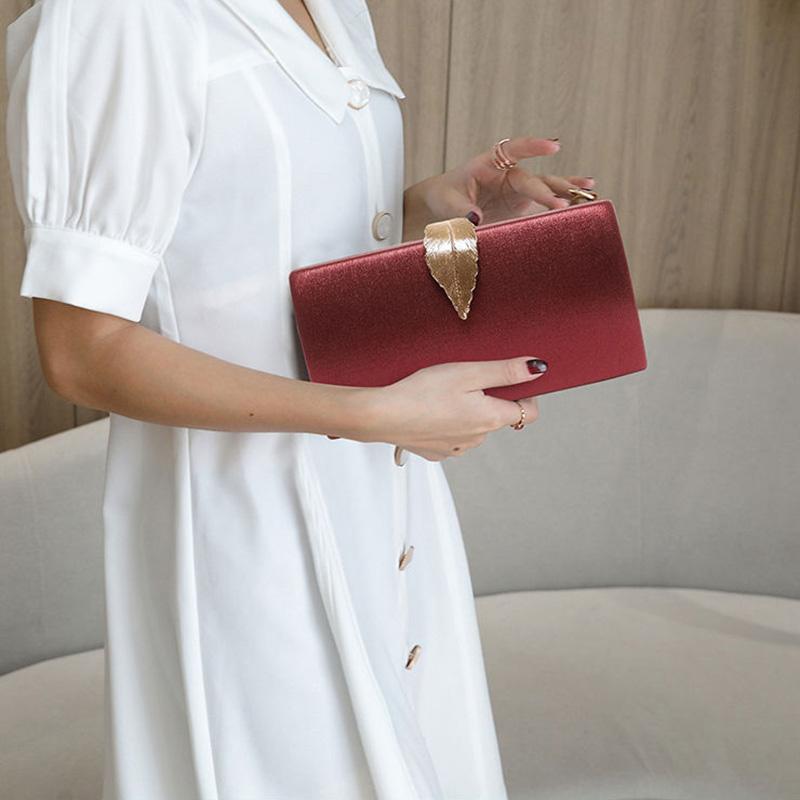 Elegance Luxury Women's Clutch Bag Chain Shoulder Bag Ladies Smooth Leather Wedding Evening Banquet Bridal Rhinestones Clutch Purse
