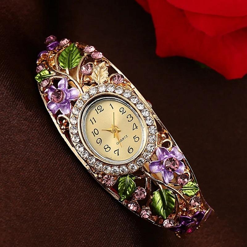 Diamond Alloy Flower Women's Bracelet Watch Carved Rhinestone Bracelet Watches Retro All Match Wrist Watches