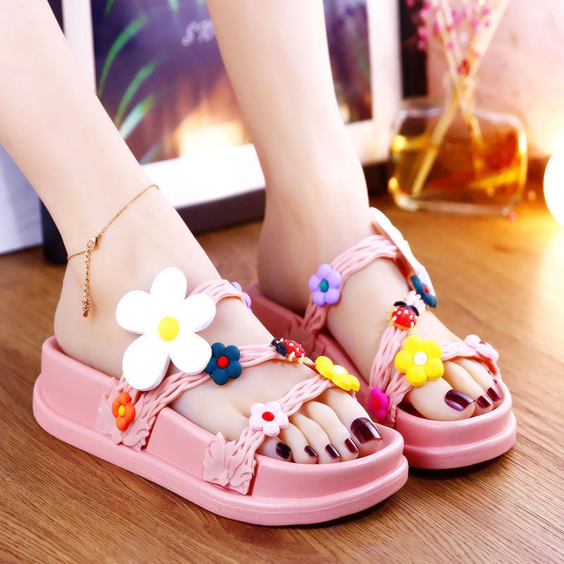 Small Fresh and Fashionable Flower Flip-flop Women Wear Thick-soled Non-slip Slope with Sweet Beach Sandals and Slippers In Summer