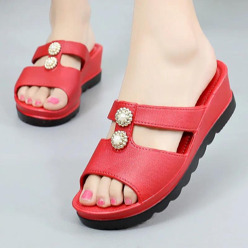 Heightening Slippers Women's Summer Thick-soled High-heeled Sandals Outdoor Wear Non-slip Platform Shoes Sandals Rhinestone Stitching Slippers