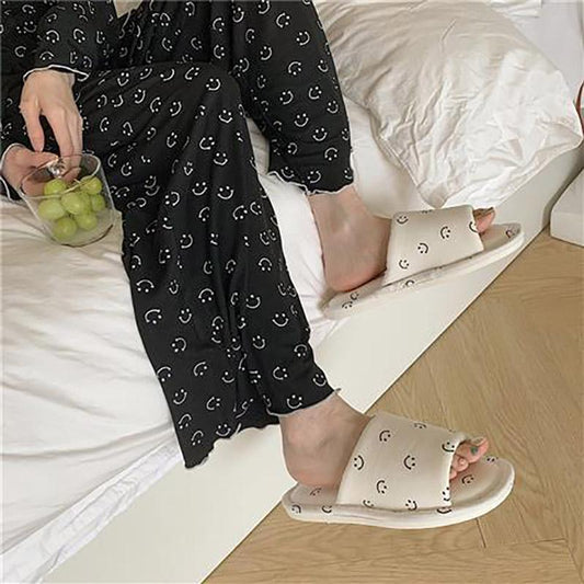 Cute Smiling Face Cotton Slippers Autumn and Winter Warm Flat Shoes Indoor Non-slip Cotton Shoes Soft Shoes