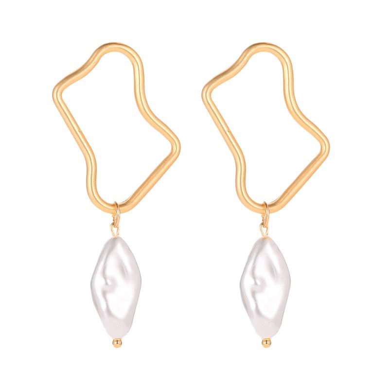 Wild Geometric Pearl Stud Earrings Beautiful Simple Irregular Ladies Earrings