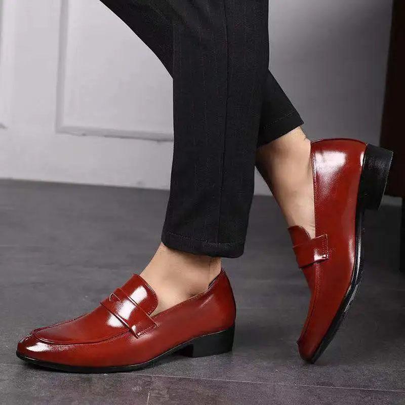 Men's Leather Shoes Soft Sole Large Size Youth Casual Pointed Toe Leather Shoes Slip-On Wedding Groom Breathable Simple Business Leather Shoes