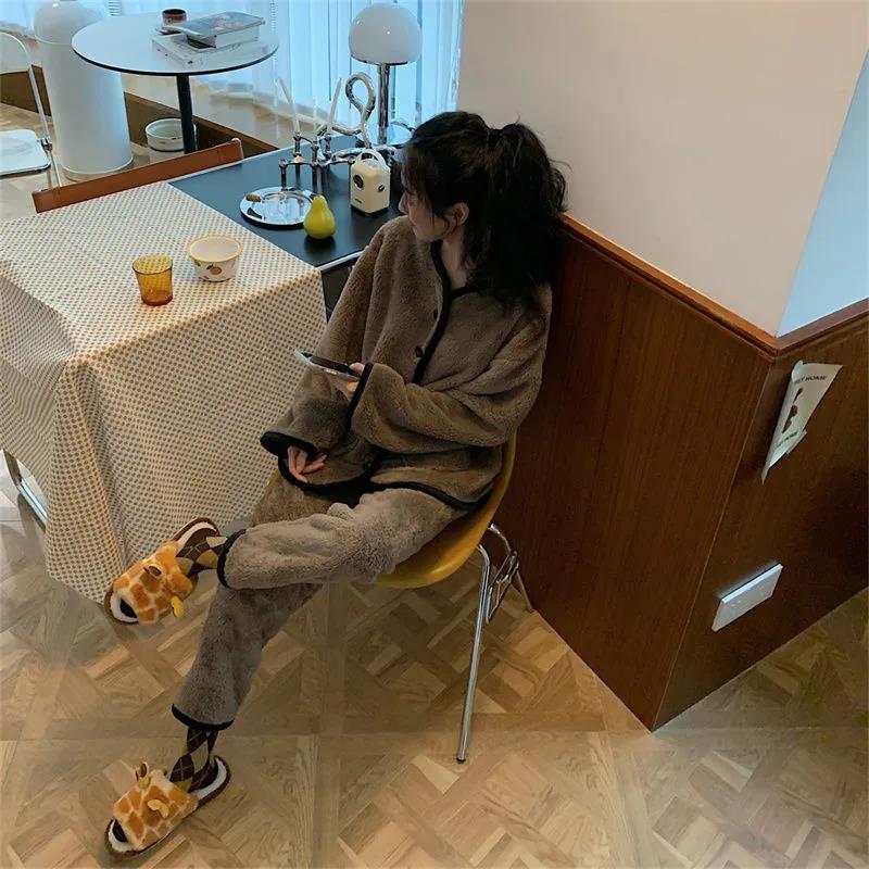 Autumn and Winter Cute Little Antler Cotton Slippers Warm Flat Shoes Indoor Non-slip Cotton Shoes Soft Shoes