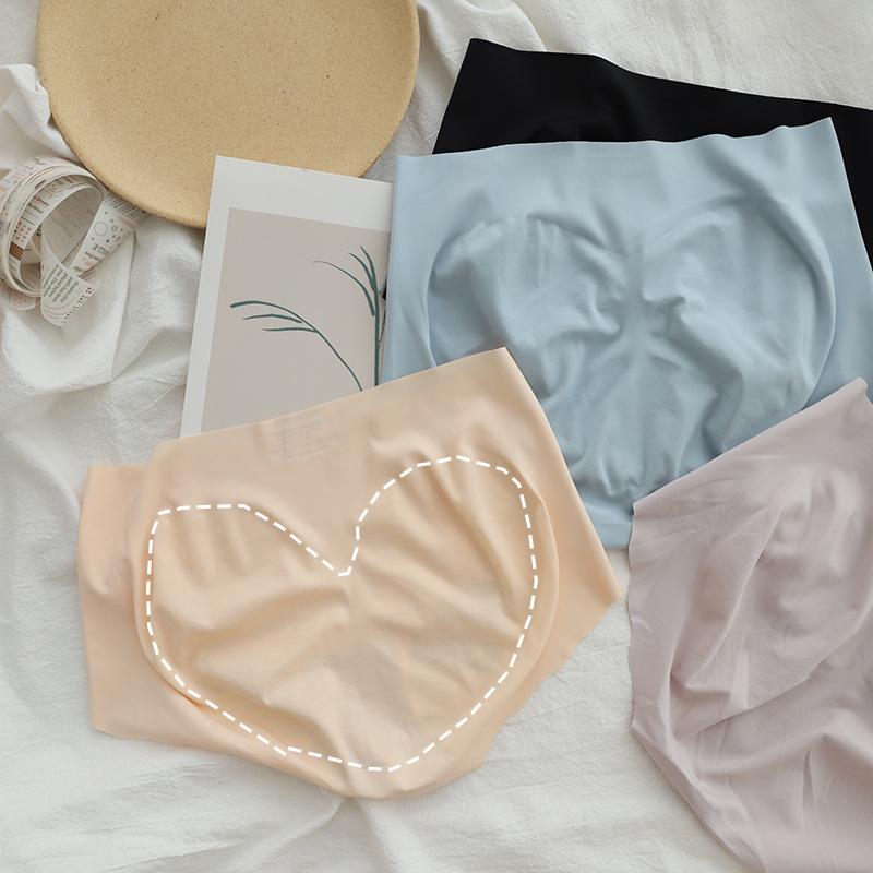 No Butt Peach Love Buttocks Seamless Ice Silk Ladies Underwear Mid-waist Briefs Summer Breathable Silk Crotch