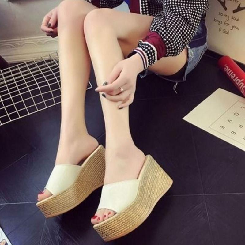 Light-soled Sandals  Slippers Women’s Summer Fashion Outdoor Korean Style Sponge Cake Sole Thick-soled Slope-heeled Sandals