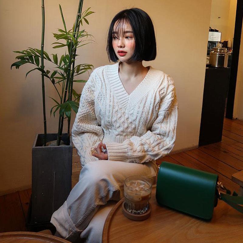 Autumn and Winter Women's Loose Thick Sweater V-neck Back Strap Long-sleeved Sweater Women Short Twist Knit Pullover Sweater Crop Tops