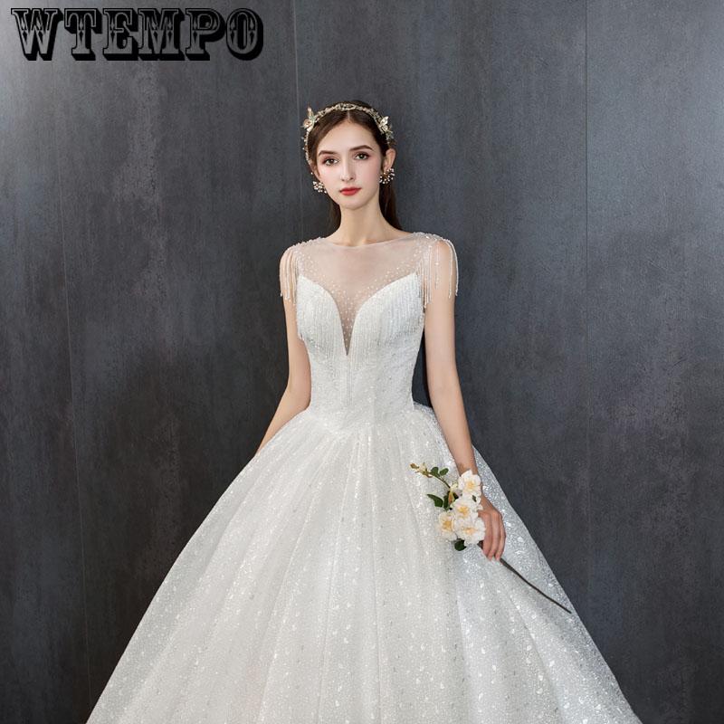 Long Sleeve Wedding Dress V Neck  Appliques Lace Wedding Gown Bride Dress