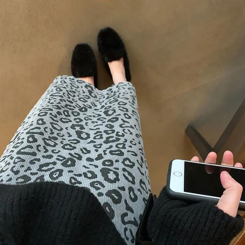 Net Red Corduroy Elastic Skirt Autumn and Winter Women's Mid-length Skirt High Waist Leopard Print Hip Skirt Trend