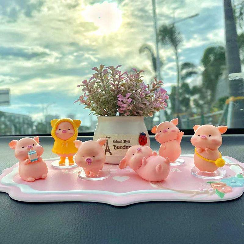 Creative Car Ornaments Car Center Console Hand-made Piggy Ornaments Toy Office Desktop Car Interior Decoration Supplies
