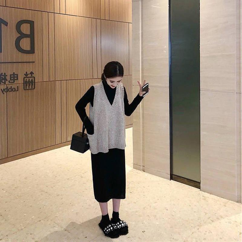 Women's Thin High-necked Dress Knitted V-neck Vest Two-piece Suit, Loose and Thin Bottoming Inner Wear Women's Sweater Suit