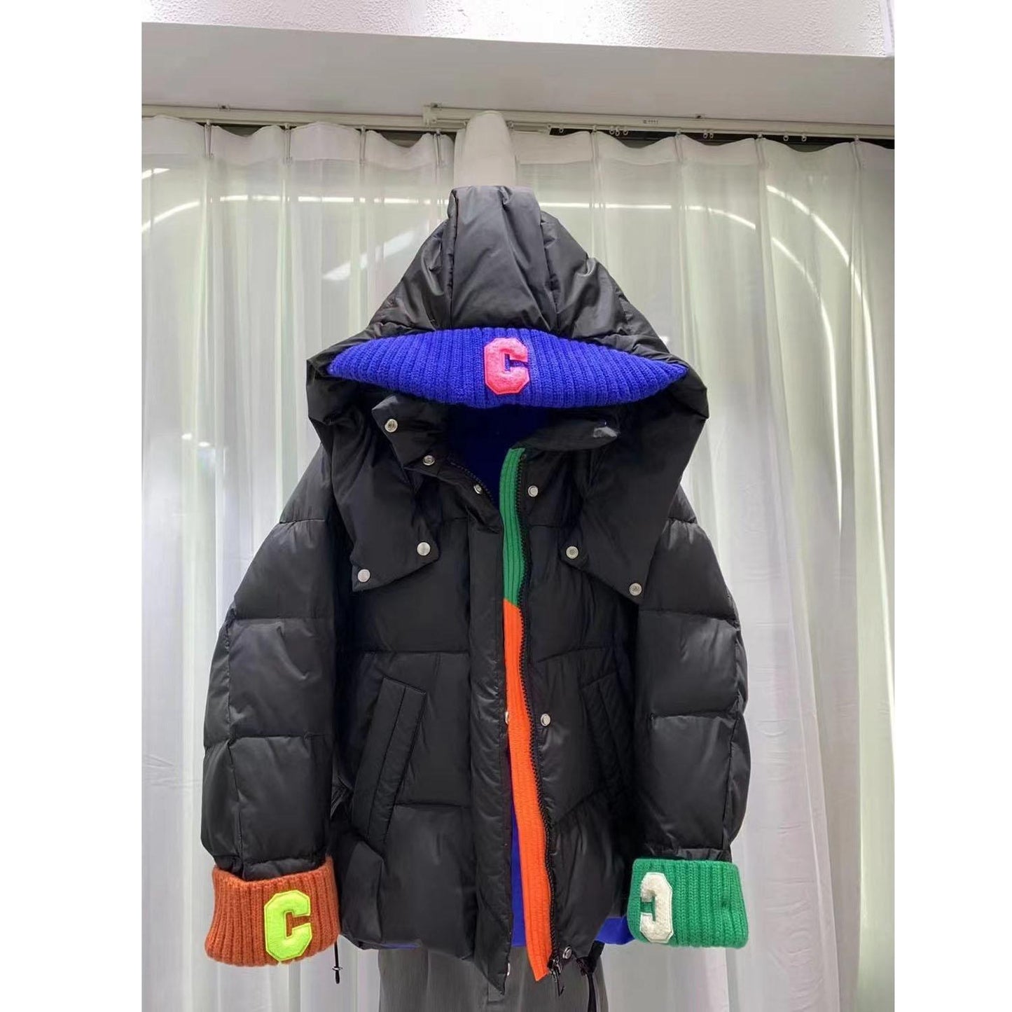 European Goods C Letter Knitted Cuffs Bread Down Jacket Women Winter Short White Duck Down Hooded Thick Loose Jacket