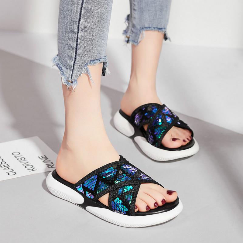 Slippers female summer wear soft bottom non-slip Korean fashion ins seaside vacation ladies sandals