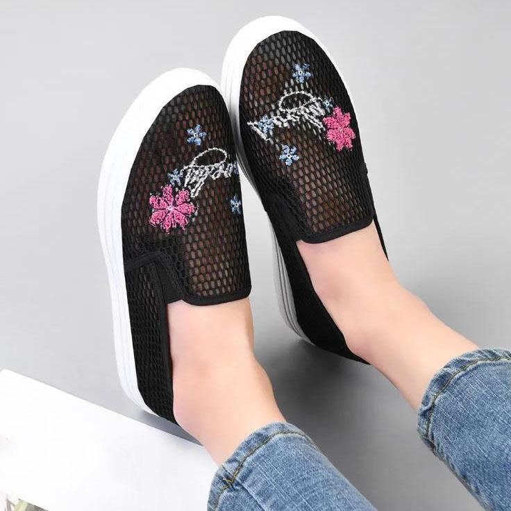 Large Size Mesh Shoes Women's Spring and Summer Hollow Out Casual Shoes Breathable Soft Bottom Non-slip Flat Shoes