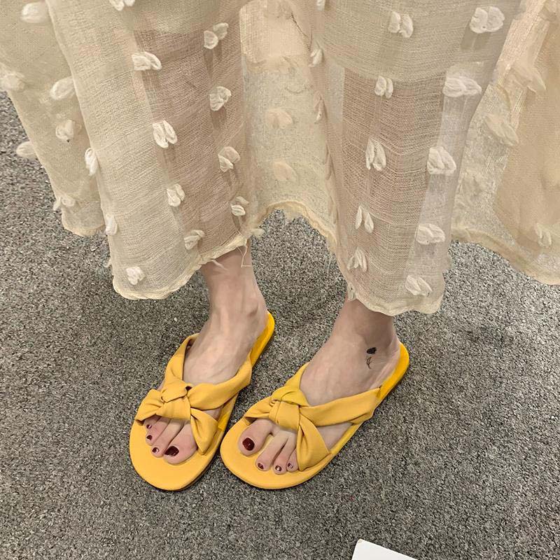 Slippers Women's Summer Wear Fashion All-match Flat-bottomed Students Sexy and Thin One-word Sandals and Slippers