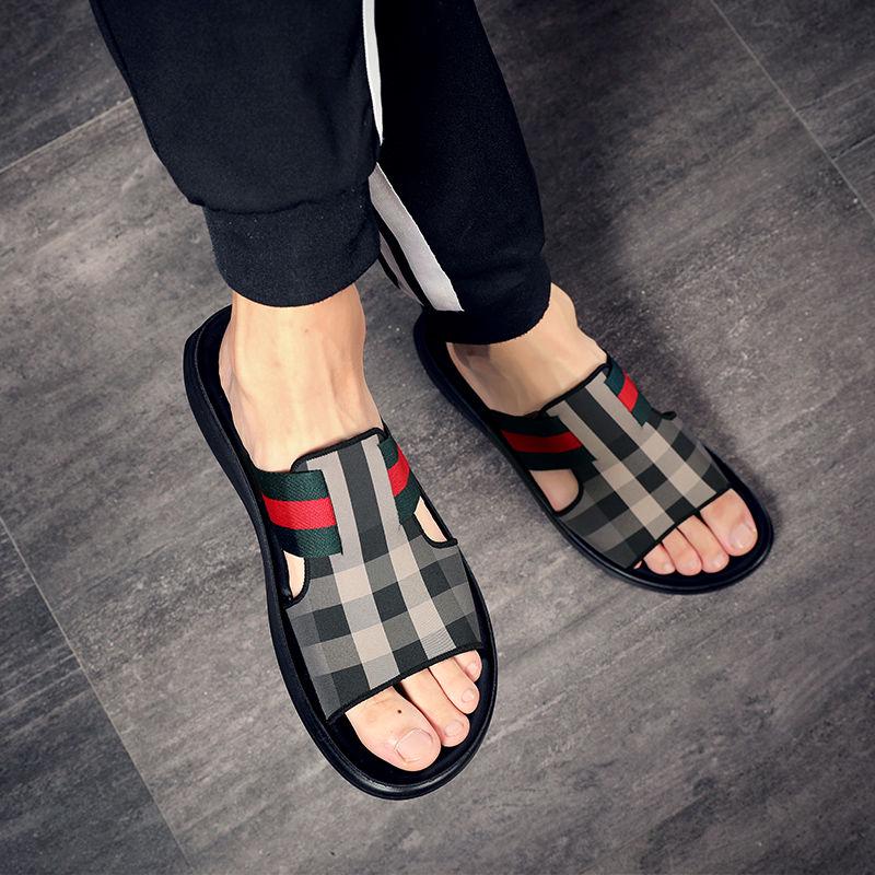 Flip flops summer slippers wear beach sandals Korean version of non-slip outdoor men's sandals