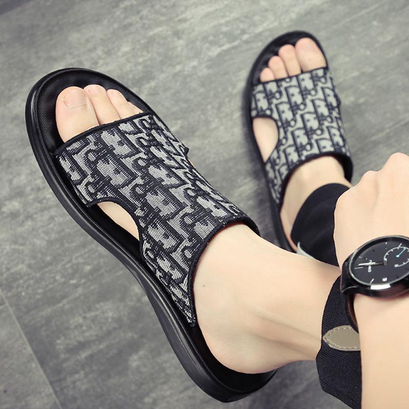 Slippers Men's Tide 2020 Summer Korean Version of The Personality Wear Sandals Non-slip Outdoor Men's Soft Bottom Flip Flops